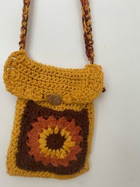 Sunflower Shoulder Bag Crochet Pattern